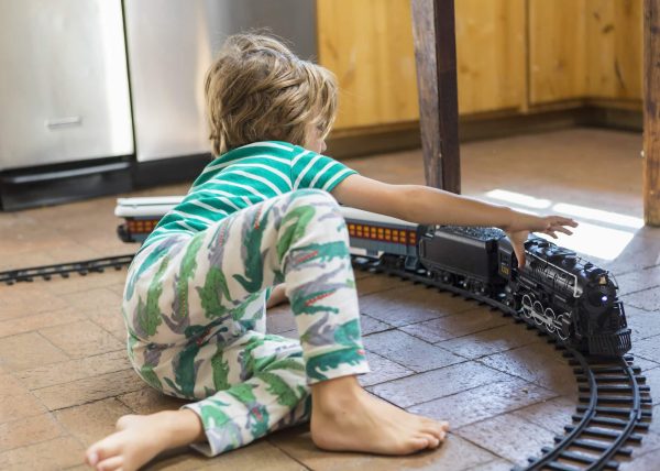 Les trains électriques : le cadeau indémodable pour les enfants